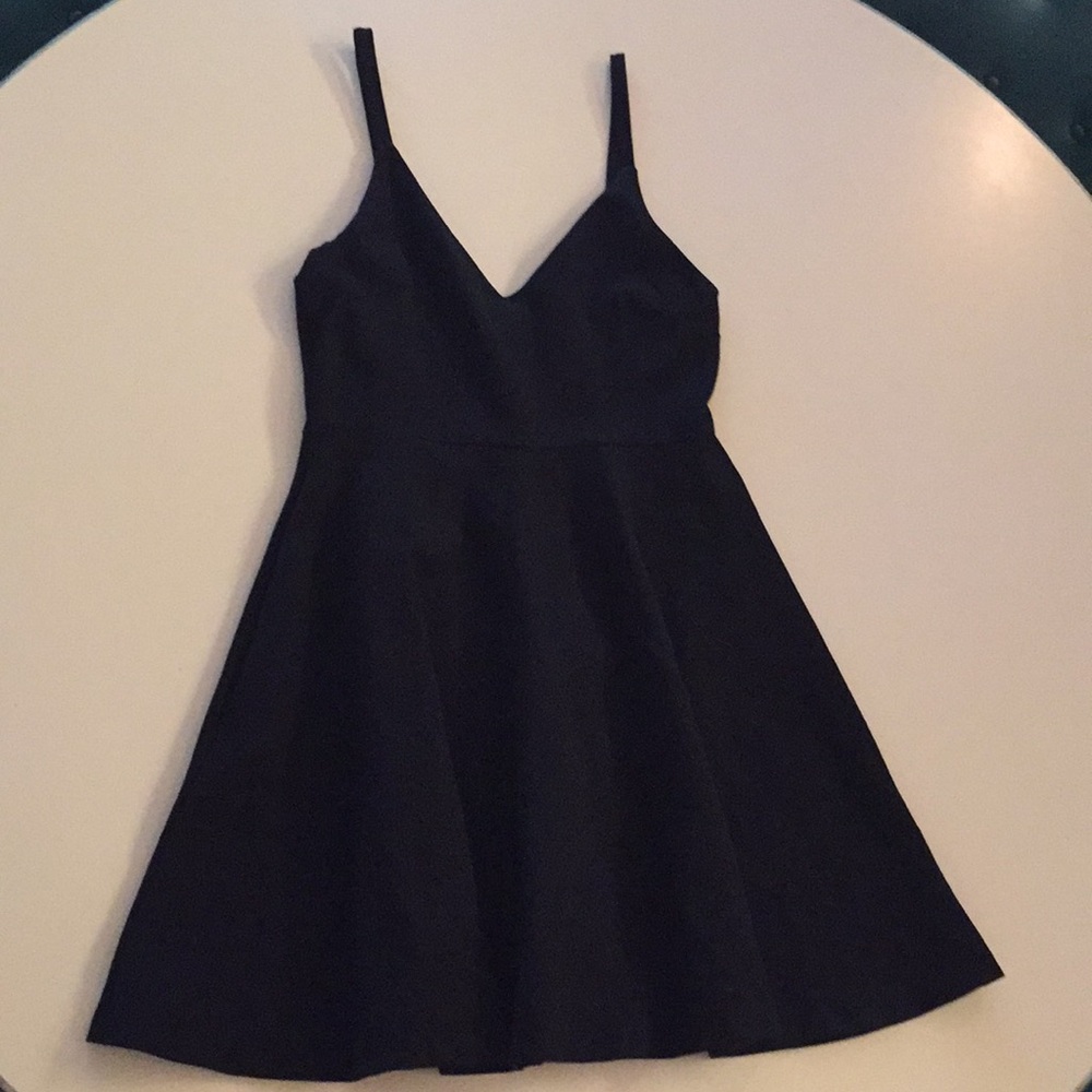 Lulu’s Black Dress